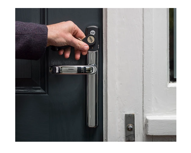 Yale Smart Keyless Door Lock Conexis L1 Chrome - LED Direct
